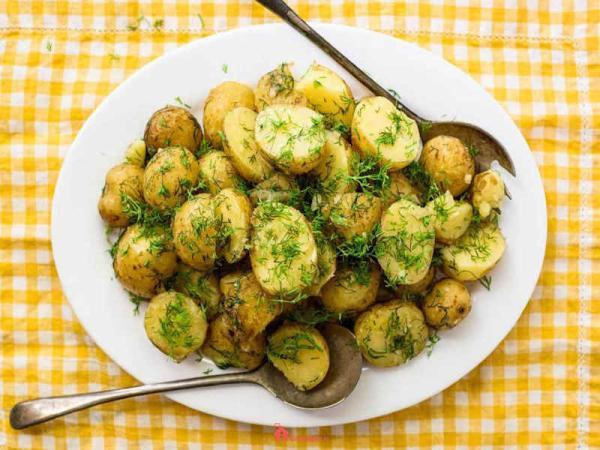 طرز تهیه سیب زمینی لهستانی ، خوشمزه ترین پیش غذای نیم ساعته طرز تهیه سیب زمینی لهستانی ، خوشمزه ترین پیش غذای نیم ساعته